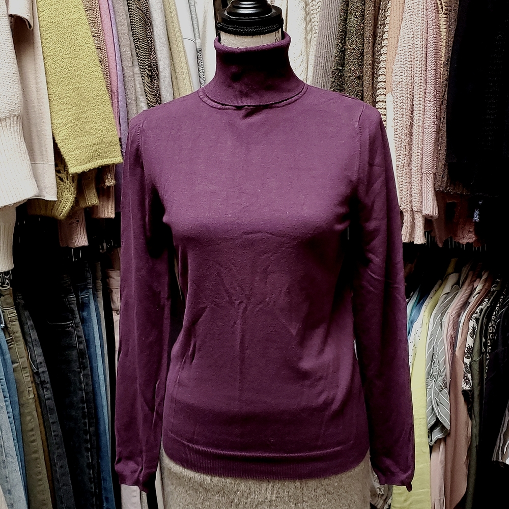 Dark purple light turtleneck sweater, size M